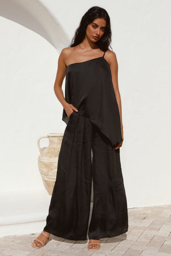 Moving In Crop Top Black - Image 2