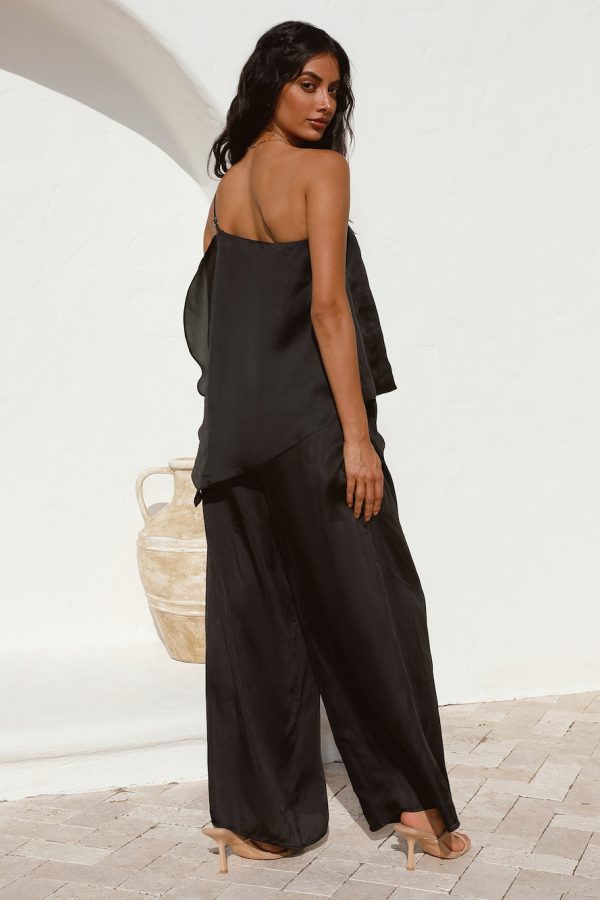 Moving In Crop Top Black - Image 8