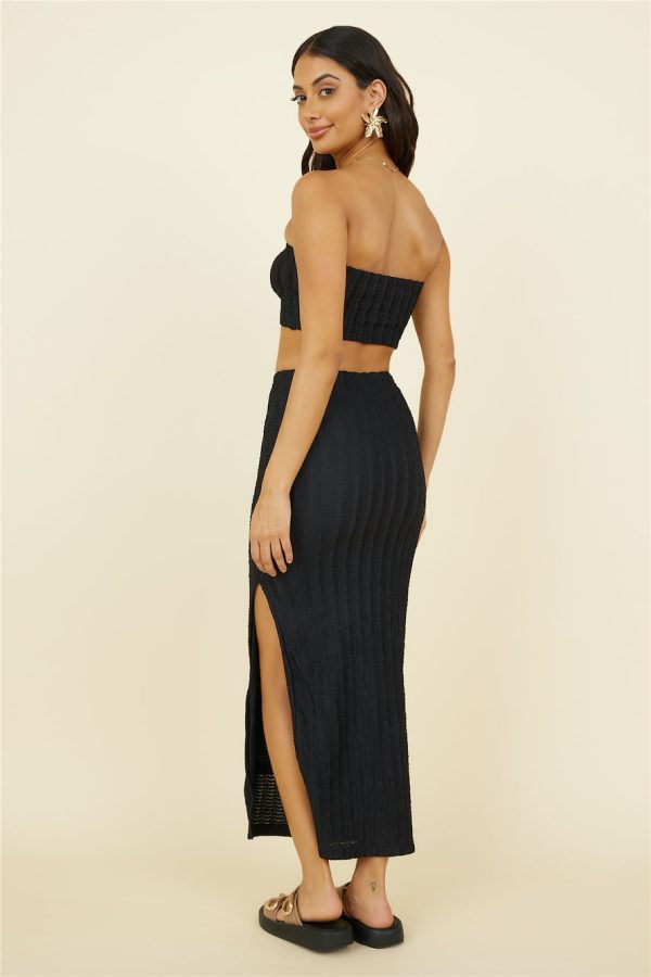 Poolside Adventure Crop Top Black - Image 9